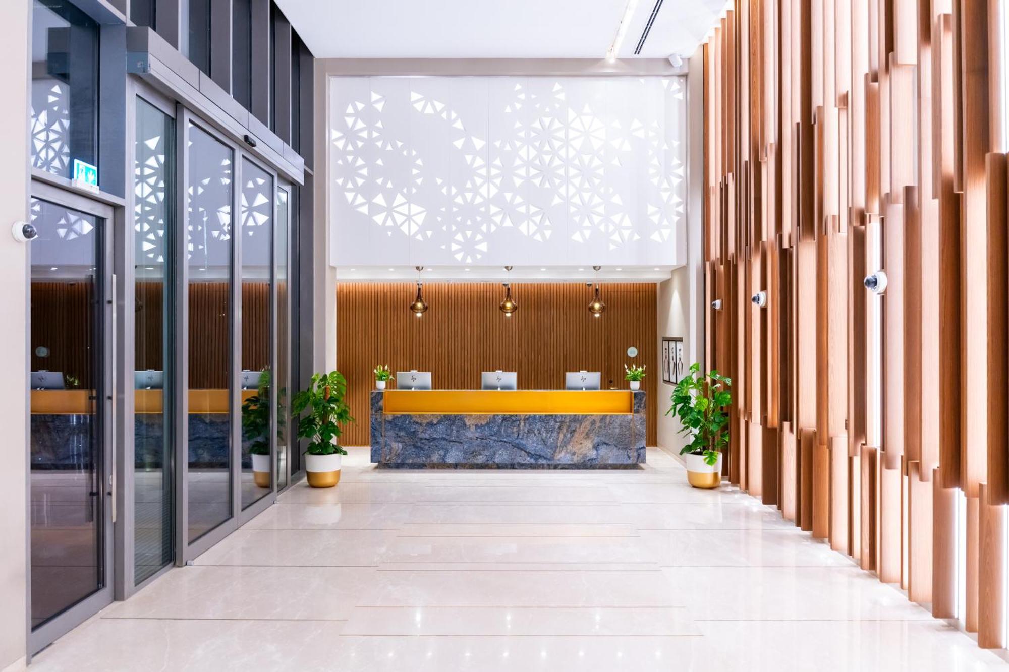 Tumbi West Palm Beach Hotel Dubai,Tapestry Collection Hilton Exterior photo
