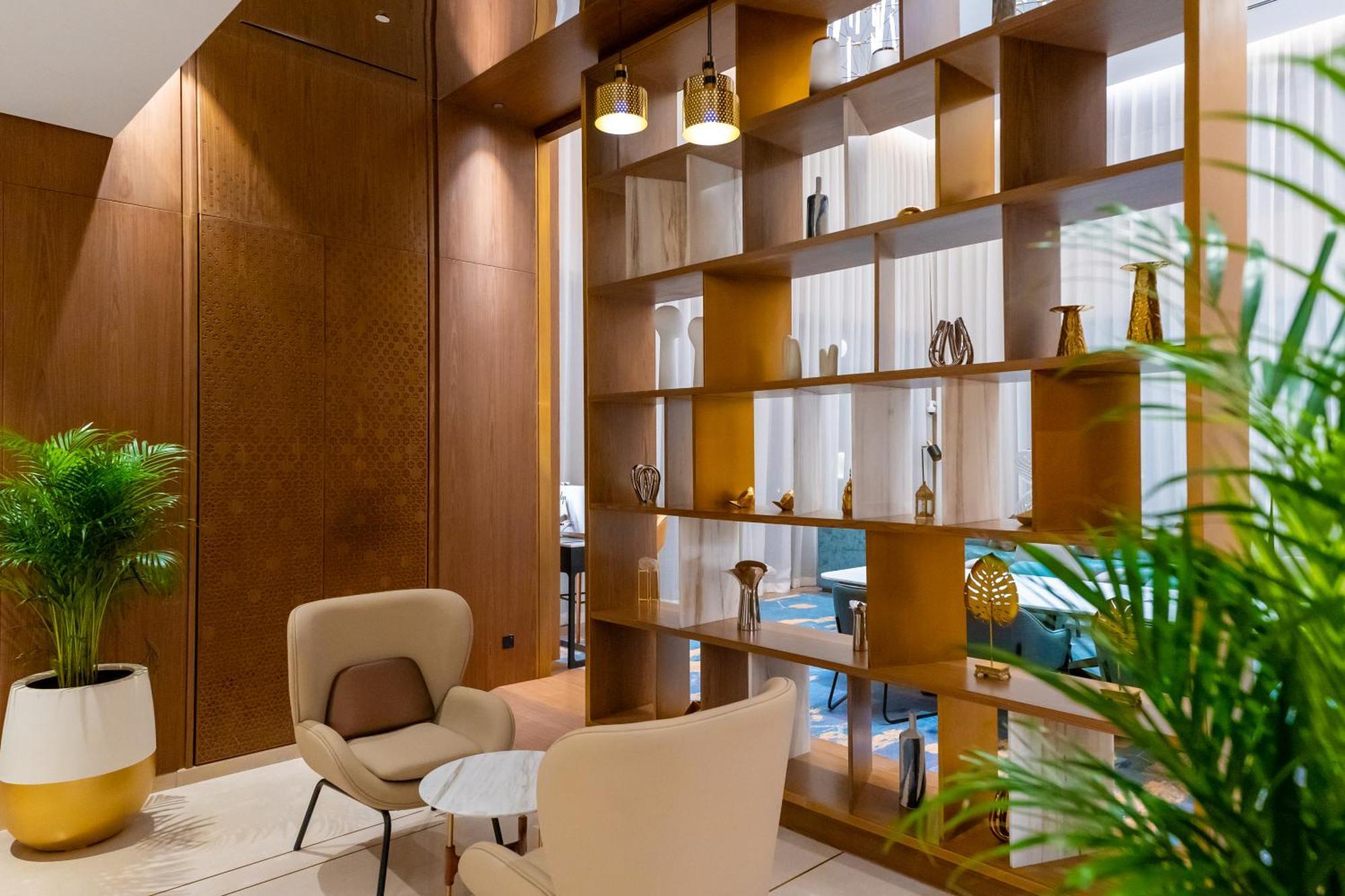 Tumbi West Palm Beach Hotel Dubai,Tapestry Collection Hilton Exterior photo